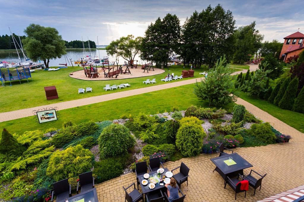 Hotel Ognisty Ptak แวงกอร์แซวอ ภายนอก รูปภาพ